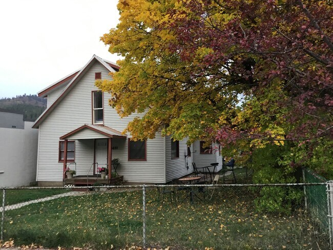 411 Main, Unit 3