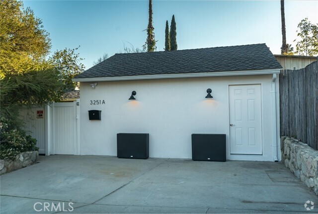 Building Photo - 3251 Vickers Dr Rental