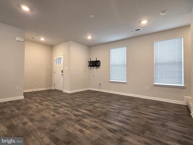 Photo - 71 Filbert Dr