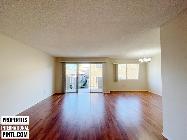 Photo - 350 S Oakland Apartamentos