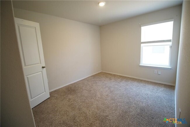 Photo - 2954 Brogan Creek