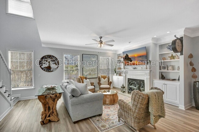Photo - 147 Palm Cove Way