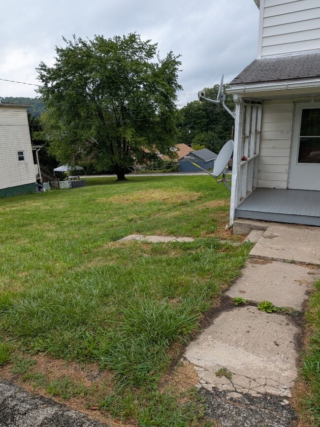 Photo - 3 Bedroom home on a double lot in Avella