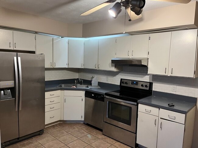 Photo - 1546 Brookfield Ln