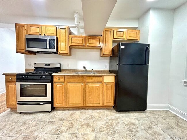 Photo - 10 Nosband Ave Unit 1G