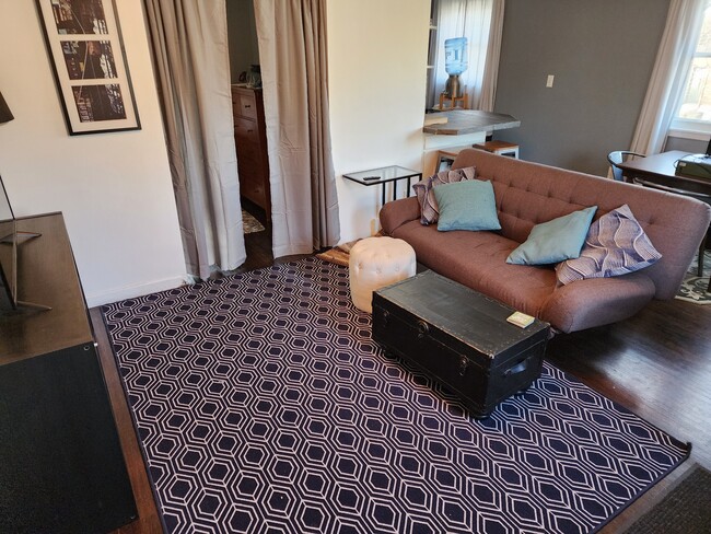 1115 9 1/2 Ave SE Unit 2