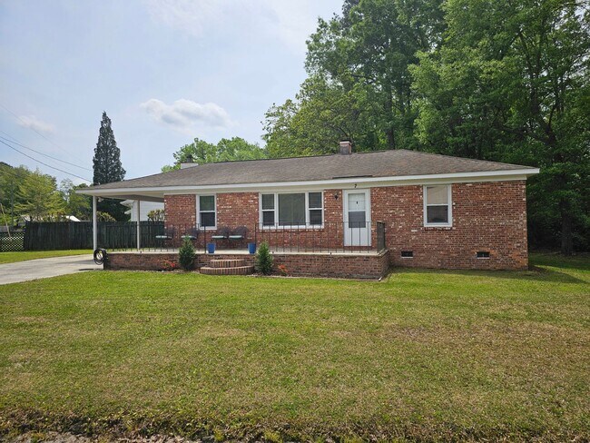 Photo - 2 Henderson Dr