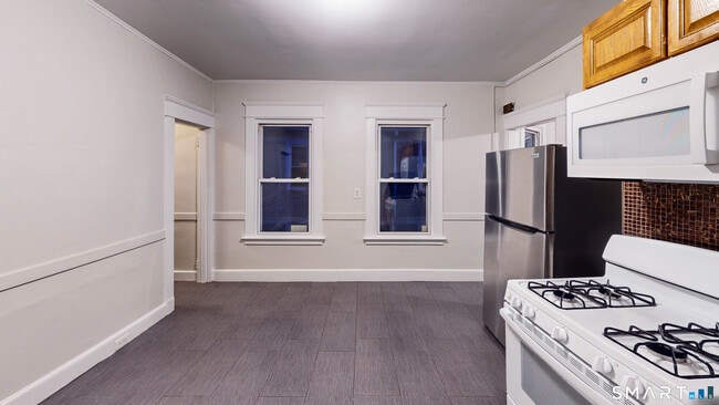 Photo - 71 Blake St Unit 2