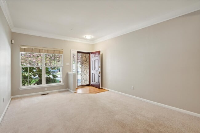 Photo - 103 Birchwood Dr