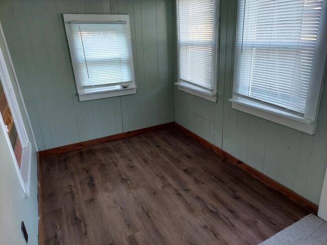 Photo - 211 E Wilson St