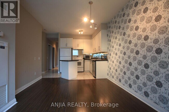 Photo - 1121 Bay St. Unité 805