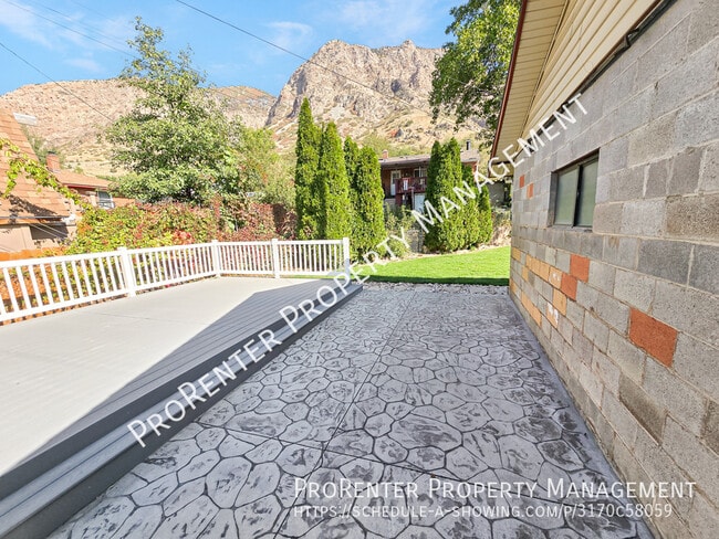 Photo - 1162 Collins Blvd