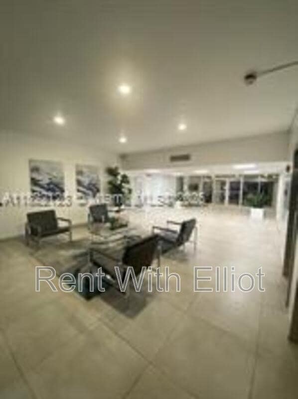Photo - 401 Golden Isles Dr