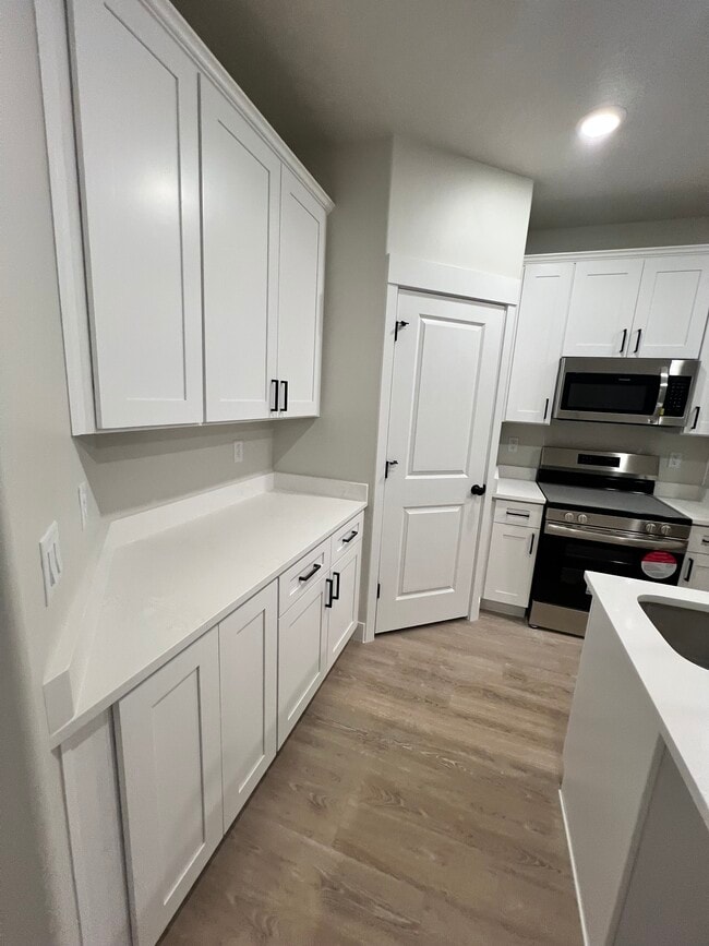 Kitchen - 1163 N 680 W