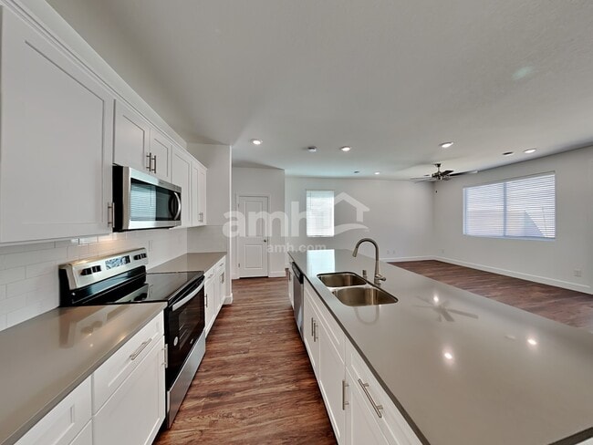 Photo - 9139 Liberty Cap Ct