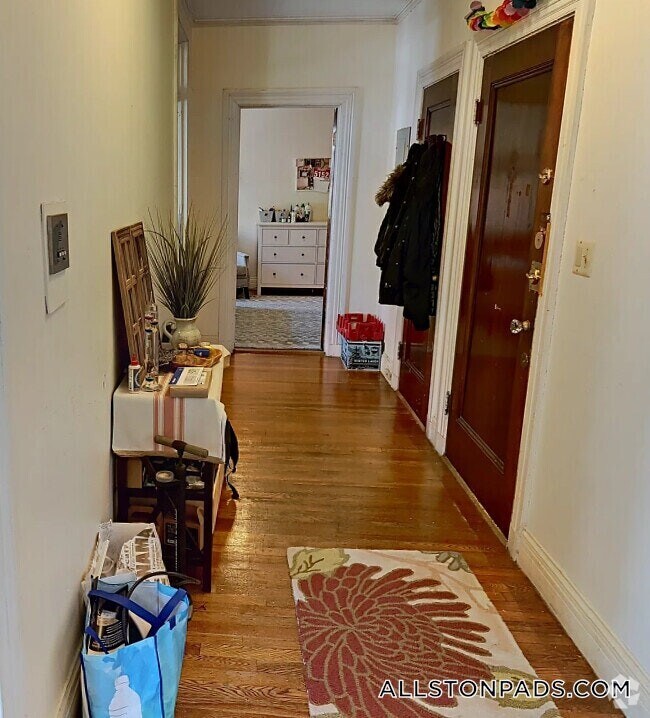 Building Photo - 15 Glenville Ave Rental