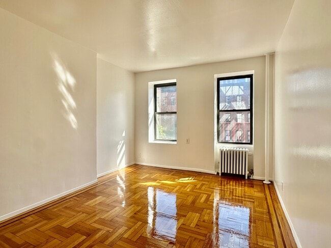 Building Photo - 1585 First Avenue Unit 4A