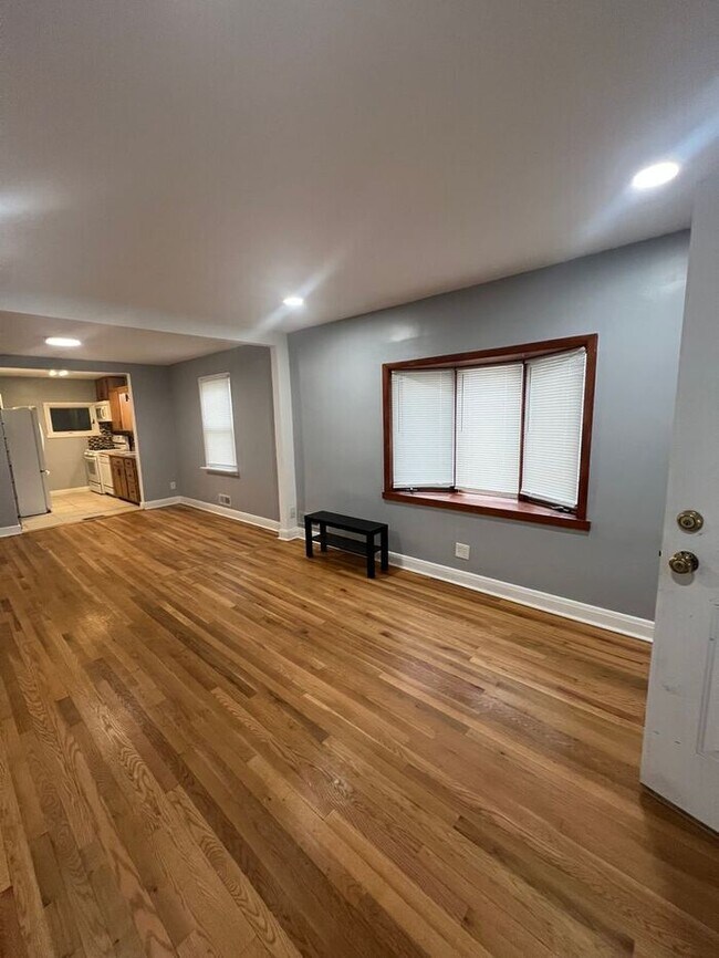 Photo - 2500 Linwood Rd