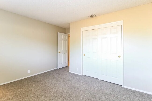 Photo - 6612 Sarament Ct Casa