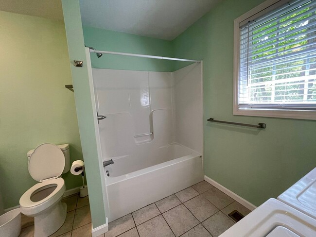 Photo - 10182 Redwood Cir