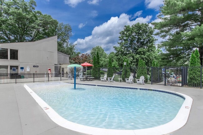 Foxridge Apartment Homes