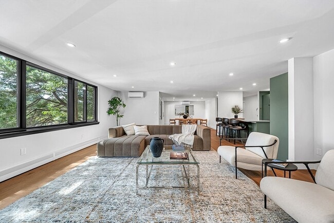 Photo - 935 Washington St Unidad 8 Rental