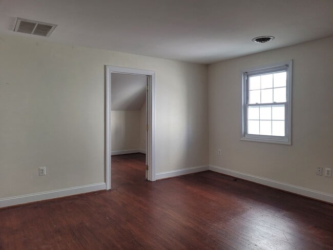 Photo - 18 W King St Unidad Apt 1