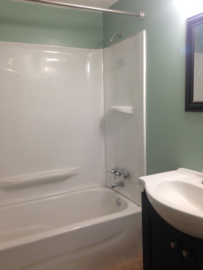 Photo - 478 Tyrone Rd