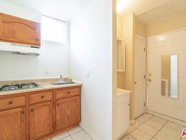 Building Photo - 8371 Tampa Ave Unit Studio Rental
