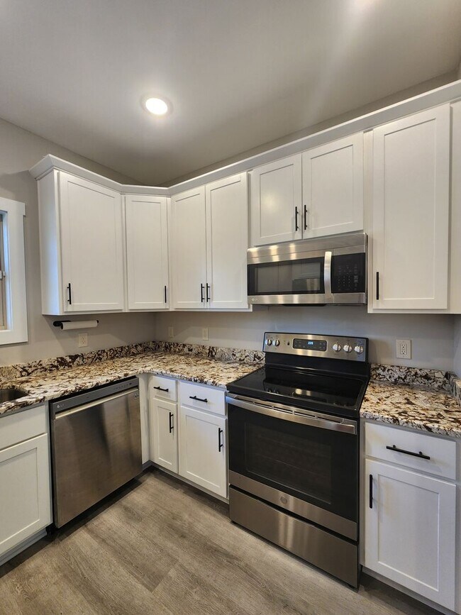 Photo - RENT SPECIAL!!!!!  Weaverville Rental
