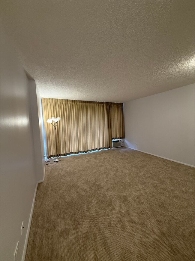 Photo - Fairway Villa Waikiki studio for rent