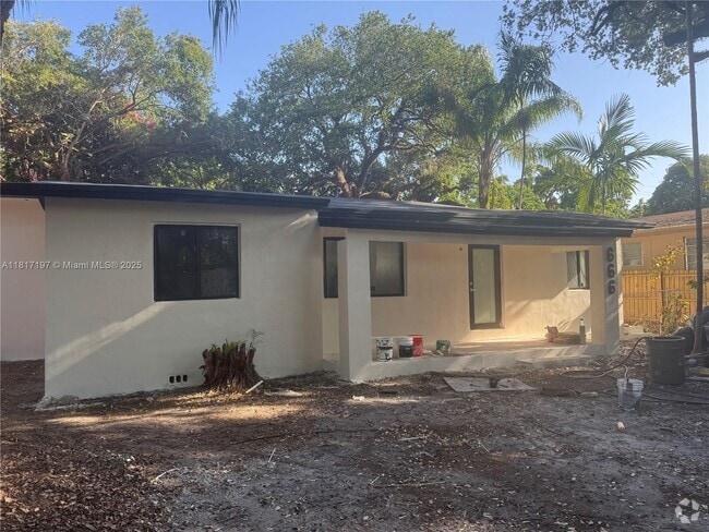 Building Photo - 666 NE 164th Terrace Rental