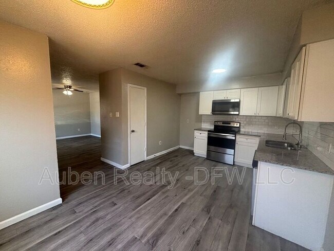 Photo - 327 SE 3rd St Unit 103