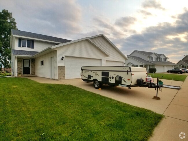 Building Photo - Autumn Ln Kaukauna Rental