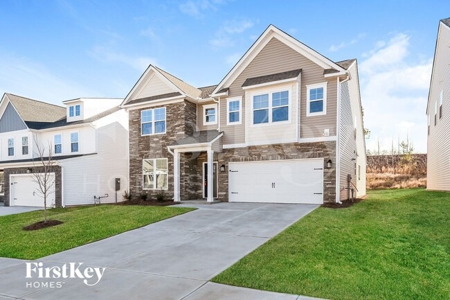 Photo - 562 Hillpark Ln