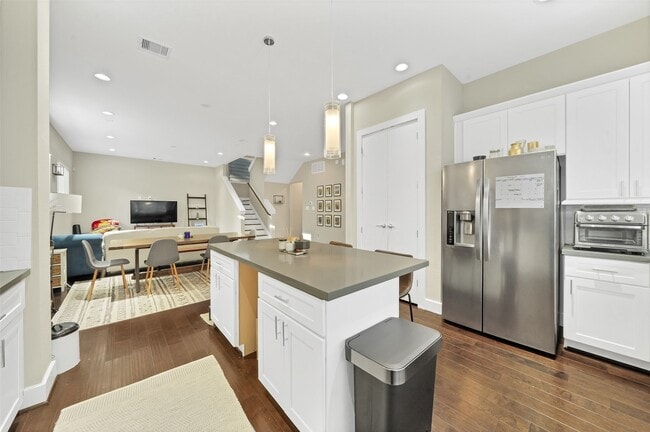 Photo - 1264 Morris St
