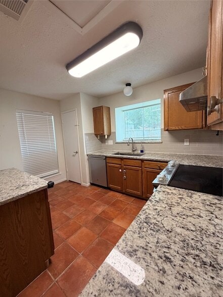 Photo - 5211 Rivertree Ln