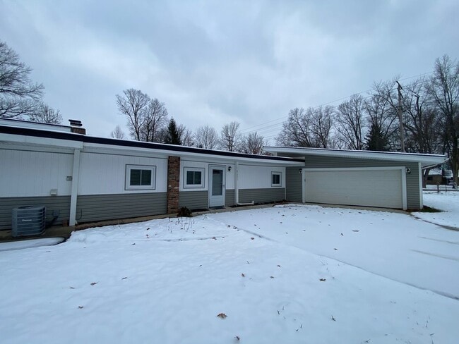 Photo - Beautiful 4-Bed, 2 Bathroom North Olmsted OH