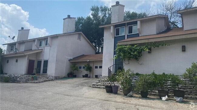 Building Photo - 6900 Hart Ln Unit D Rental