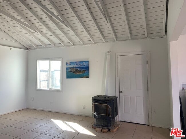 Photo - 4900 Fort Tejon Rd