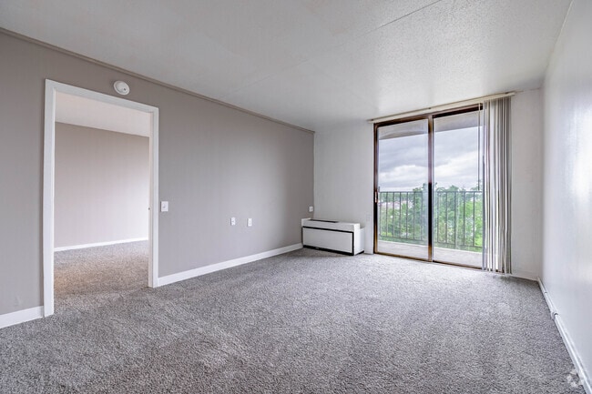 1BR, 1BA - 521SF - Living Room - Brookview Place