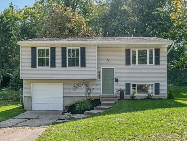 Building Photo - 6055 Tridale Ct