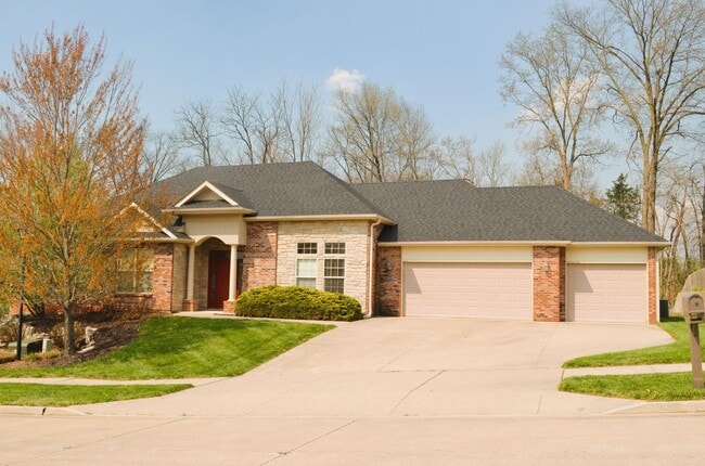 Building Photo - 3 Bedroom House in Mill Creek Manor