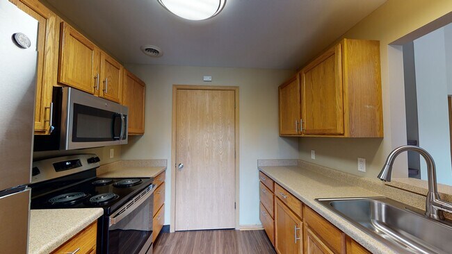 Glacier Hills Apartments
