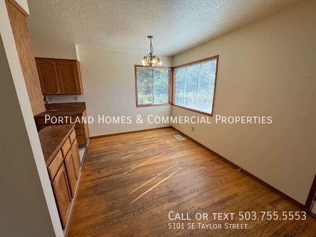 Photo - 5101 SE Taylor St