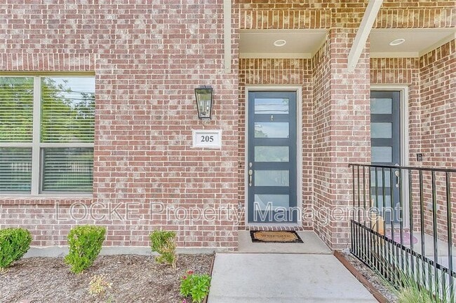Photo - 205 Athenia Dr