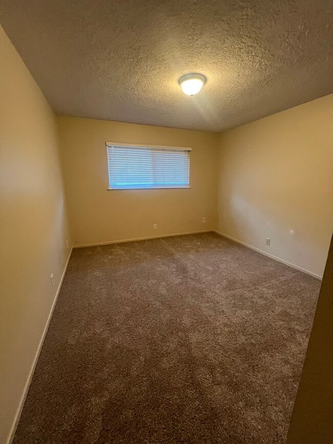 Photo - 948 Northwood Dr