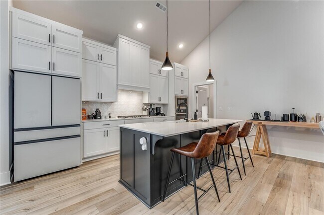 Photo - 6807 Autumn Ave