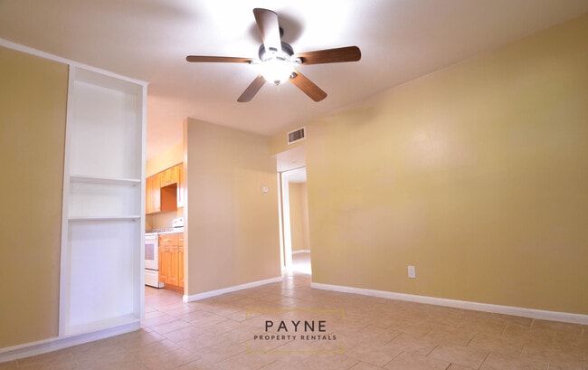 Building Photo - 4217 Rosemont Dr Unit 3 Rental