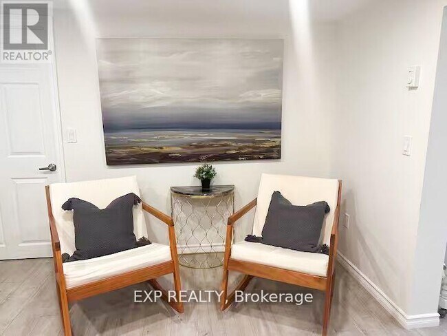 Photo - 130 Tremaine St